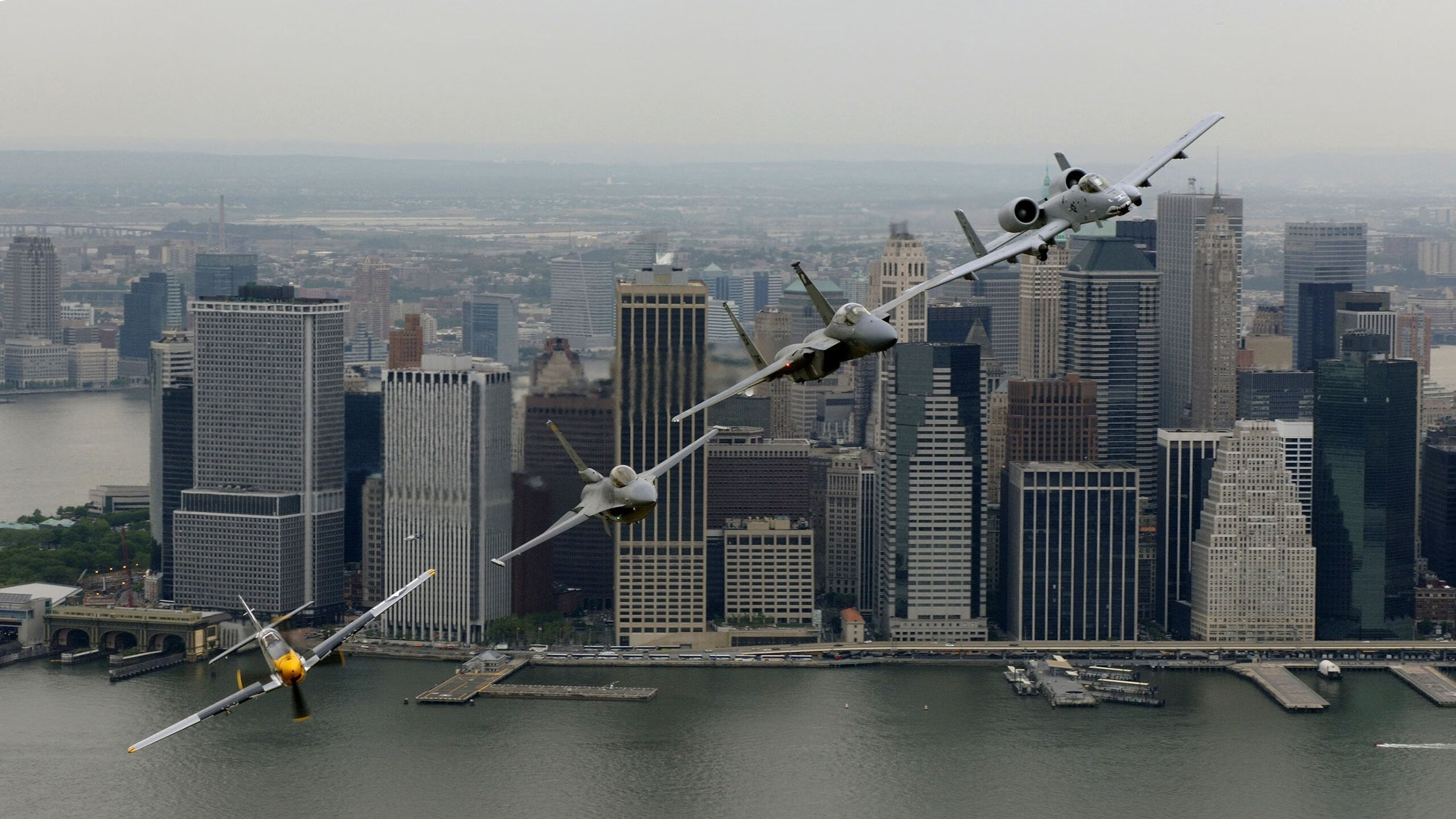 开云·体育官网-轮滑自由表现：街头风采引人入胜，轮滑自由式动作详细表