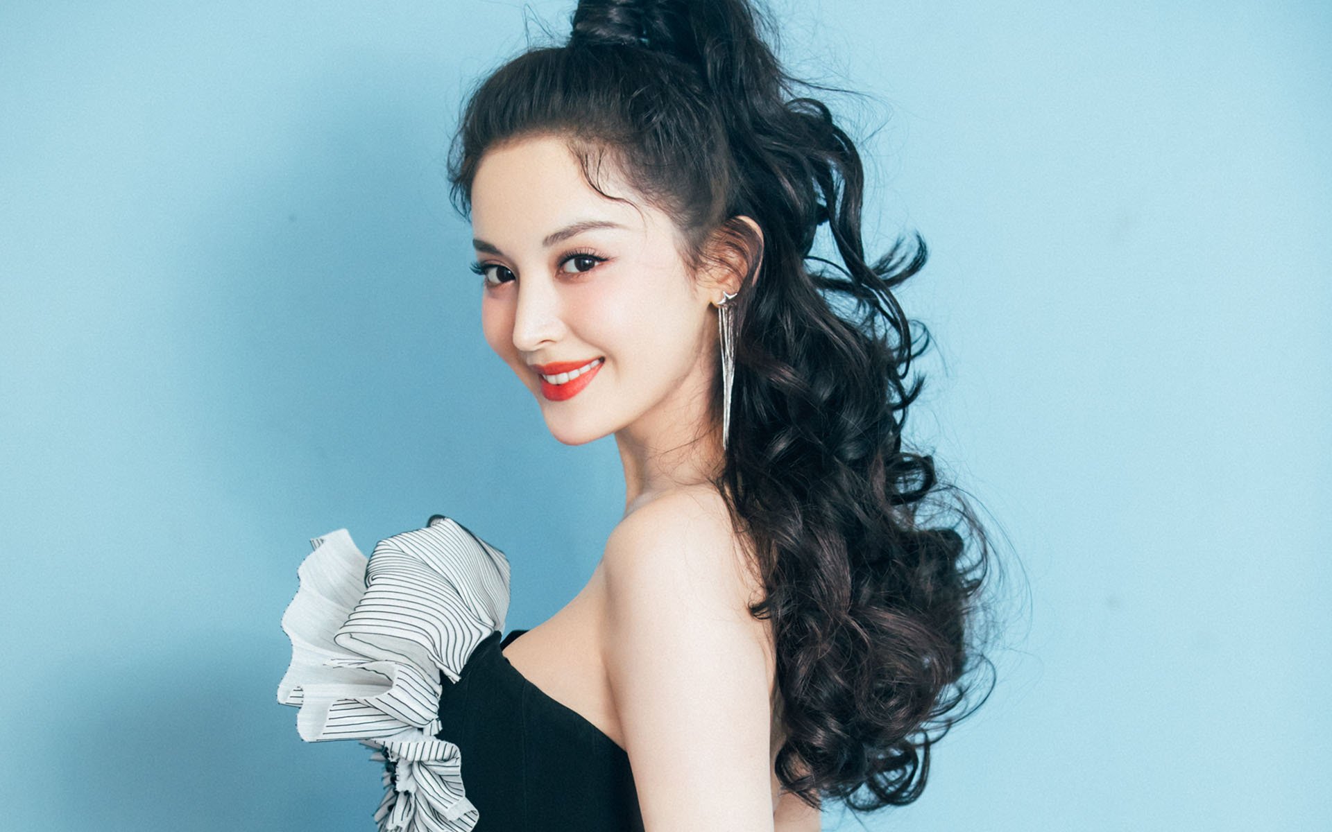 开云kaiyun-《太阳球迷期待球队在休赛期进行积极操作》,太阳球迷叫什么